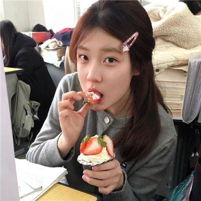 满城静待梨花开